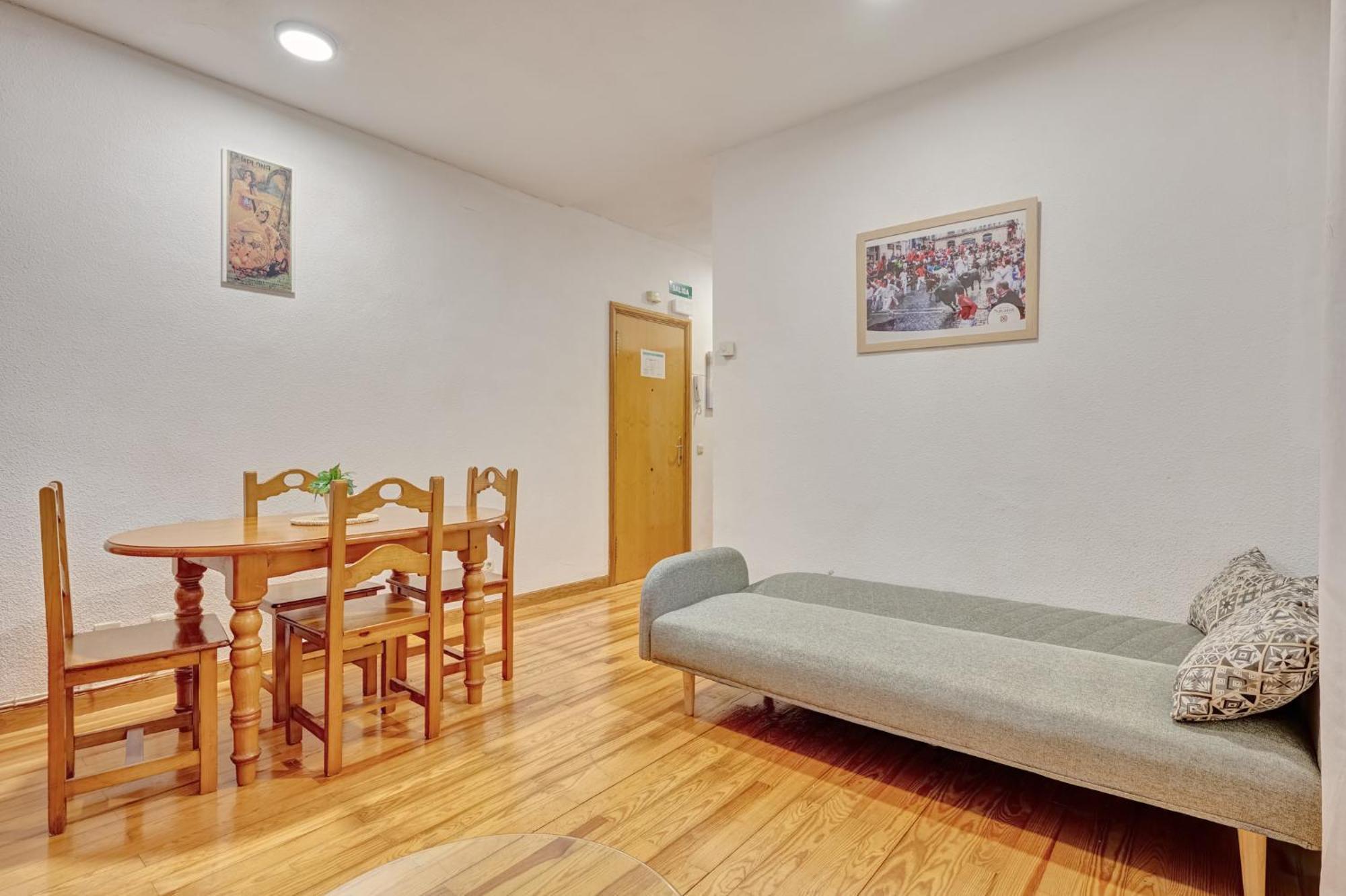 Bajada De Javier Apartment Pamplona Ngoại thất bức ảnh